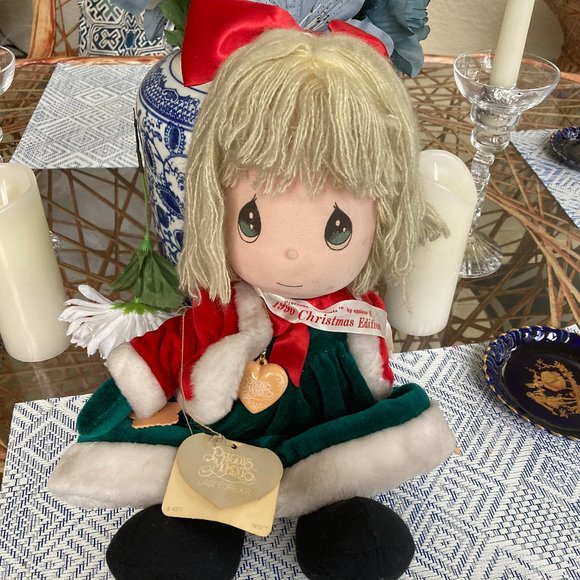 PRECIOUS MOMENTS CHRISTMAS DOLL 14" VINTAGE 1990 - Picture 1 of 8